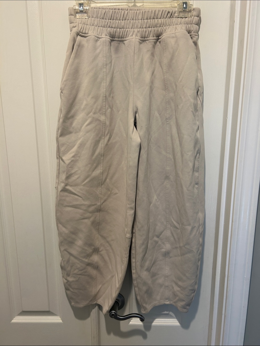 Old Navy Wide-Leg Pull-On Pants in Light Beige